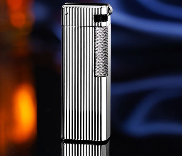 Газова  Запальничка з вертикальним рифленням срібляста