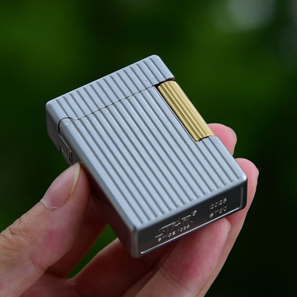 Елегантна Бензинова Запальничка Star матова срібляста