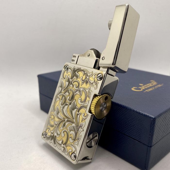 Бензинова запальничка Chief Квітковий орнамент