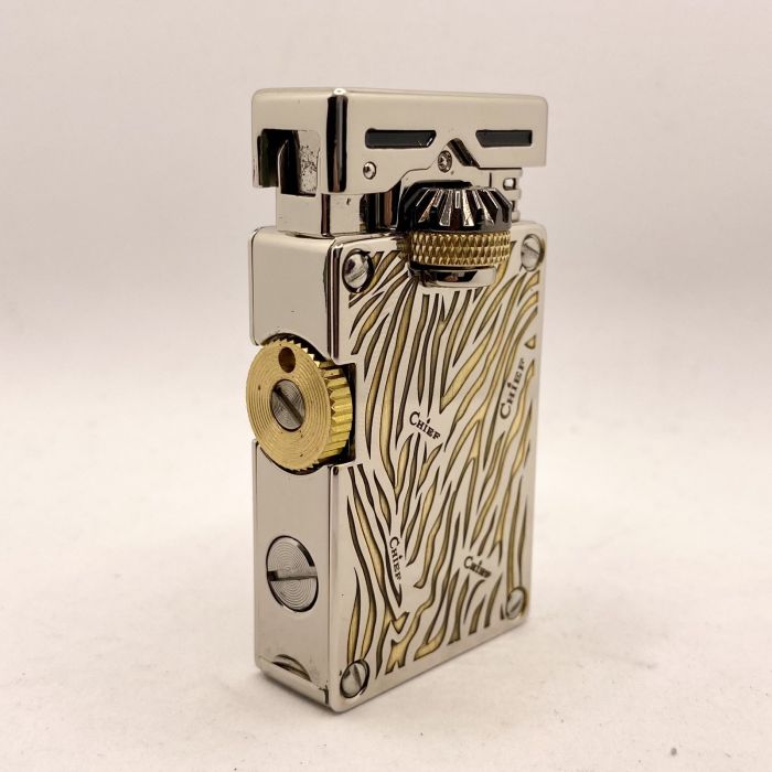 Ексклюзивна Бензинова Запальничка Chief – Золотий Тигровий Принт