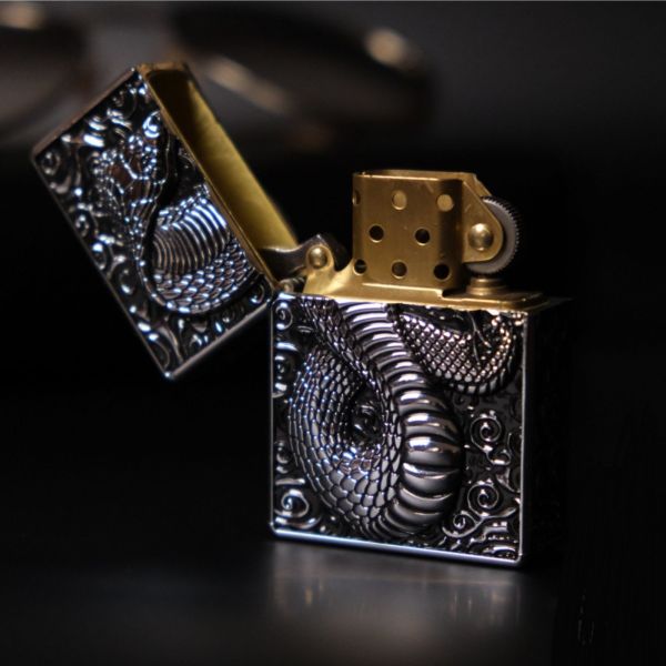 Бензинова запальничка Zorro "Ultimate Justice" — Колекційна серія (Cobra Edition) Silver