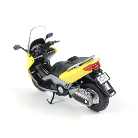 Колекційна модель мотоцикла Yamaha XP500 TMAX (2001) — Масштаб 1:18, Welly