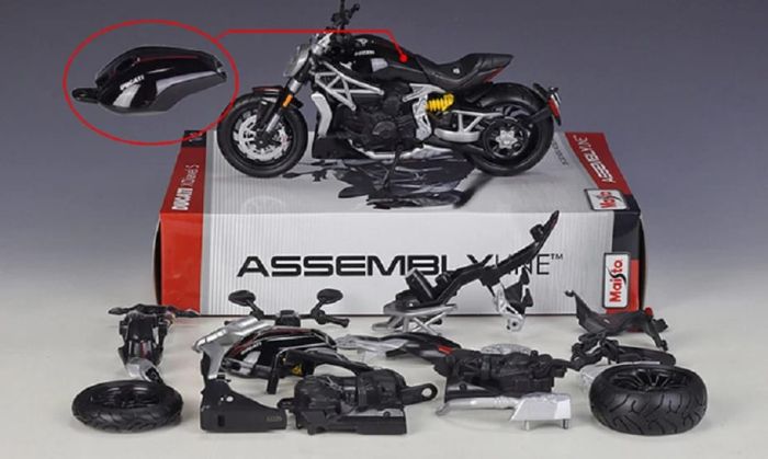 Збірна металева модель мотоцикла Maisto Ducati XDiavel S, масштаб 1:12, серія Assembly Line