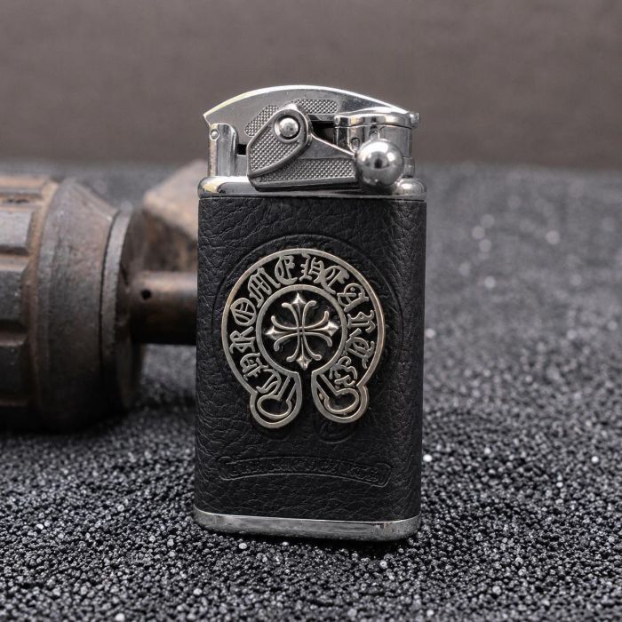 П’єзоелектрична газова запальничка Chrome Hearts у шкіряному чохлі