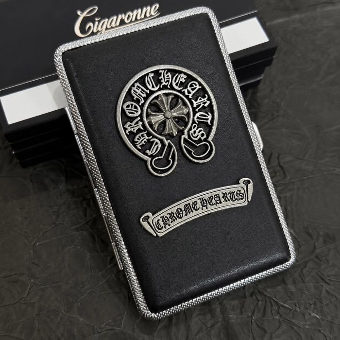 Металевий футляр Chrome Hearts на 20 сигарет, чорний кейс для сигарет з екошкірою
