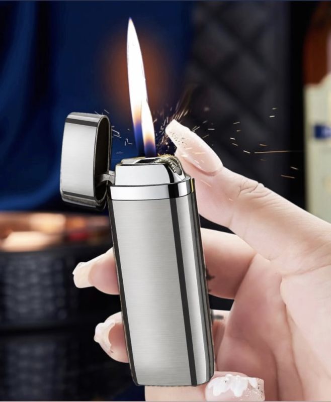 Елегантна газова кремнієва запальничка Sarike Срібляста з ефектом шліфування і з сріблястою вставкою