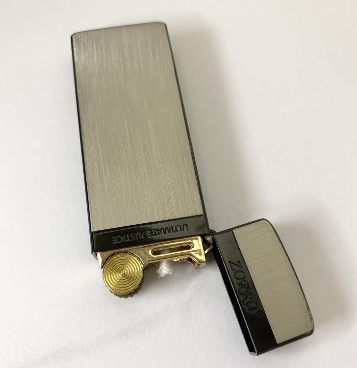 Бензинова запальничка Zorro Ultimate Justice (735 Brass)