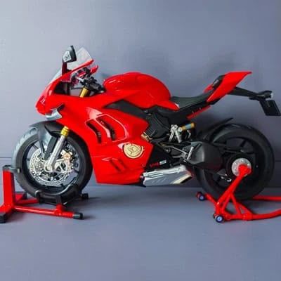 Ексклюзивний подарунковий супербайк Ducati V4 S у масштабі 1:6 — Світло, Звук та Дим