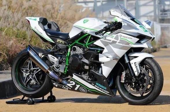 Колекційна інтерактивна модель мотоцикла Kawasaki Ninja H2R (Масштаб 1:9) )з ефектом диму та підсвічуванням