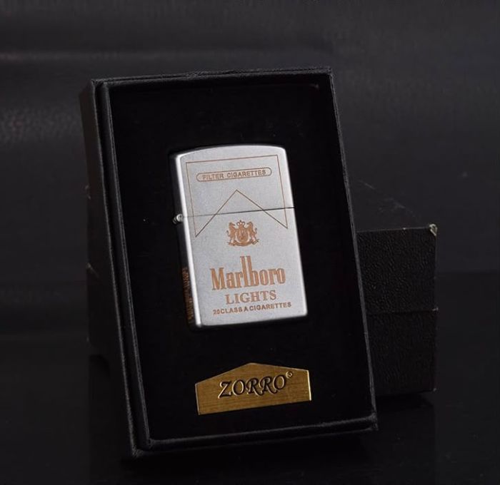 Бензинова запальничка Zorro «Marlboro Lights» Чорний мат із гравіюванням