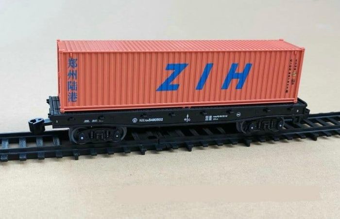 Величезна інтерактивна залізниця FENFA "Dongfeng 4B Watermelon" на акумуляторах (7.5 м колії, світло, звук, 6 вагонів)