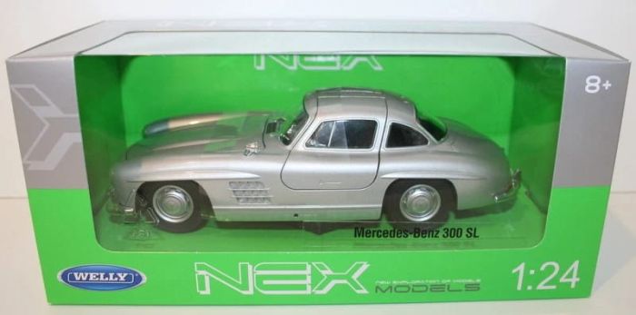Масштабна модель легендарного спорткара Mercedes-Benz 300 SL Gullwing («Крило чайки»)1:24