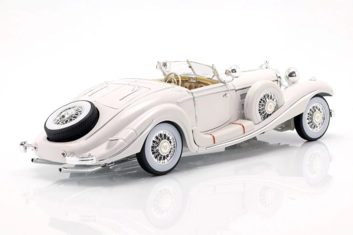 Масштабна модель Mercedes-Benz 500 K Typ Specialroadster (1936) у масштабі 1:18 (Maisto Premiere Edition)