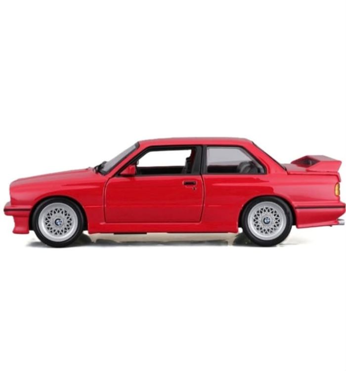 Колекційна масштабна модель авто BMW 3 Series M3 1988 (E30) — від Bburago 1:24, червона