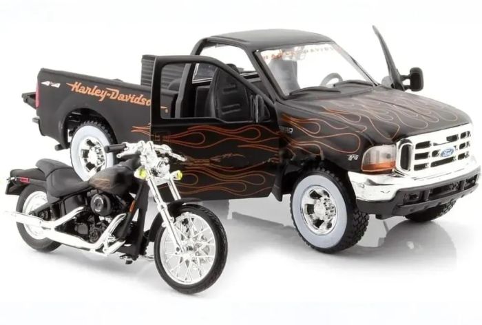 Колекційний набір Maisto HD Custom: 1999 Ford F-350 Super Duty Pickup (масш.1:27) та 2002 Harley-Davidson FXSTB Night Train(1:24)