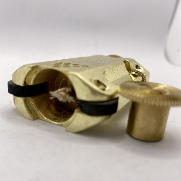 Бензинова запальничка Zorro "Латунний Броненосець"