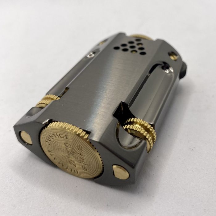 Бензинова запальничка Zorro "Нічний Рейдер"