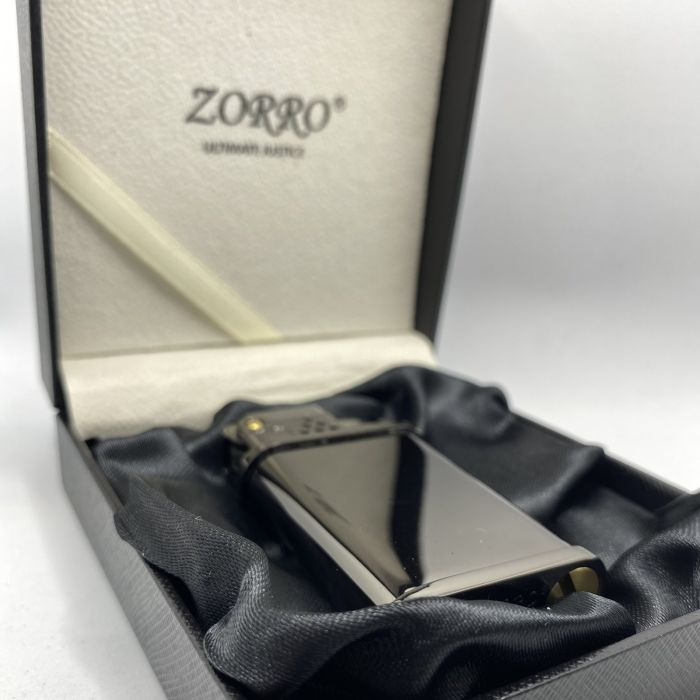 Бензинова запальничка ZORRO Чорний Метеор