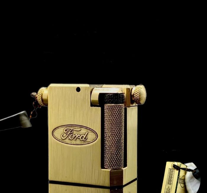 Бензинова запальничка Koji Ford