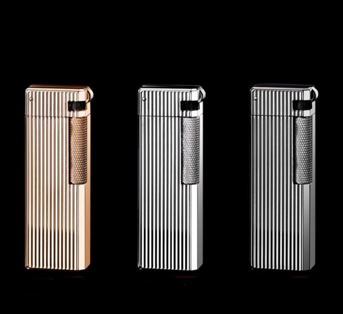 Газова  Запальничка з вертикальним рифленням чорна