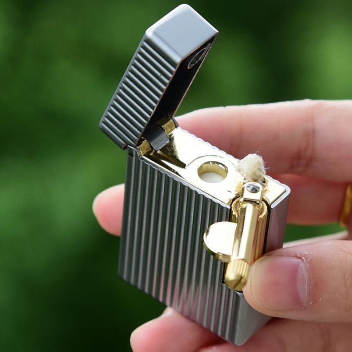 Елегантна Бензинова Запальничка Star сіро-чорного кольору