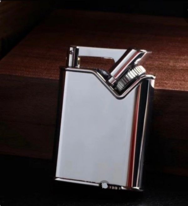 Бензинова запальничка Rowenta срібляста