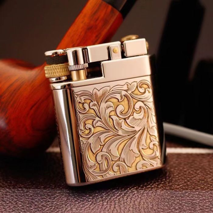 Елегантна Бензинова Запальничка Chief двоколірна Silver/Gold