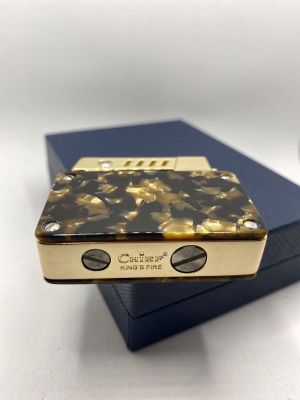 Бензинова Запальничка Chief в "Черепаховому" Стилі