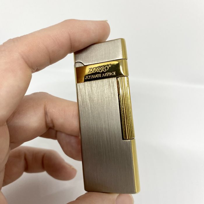 Елегантна Газова Запальничка ZORRO "ULTIMATE JUSTICE" (Двоколірний Метал)